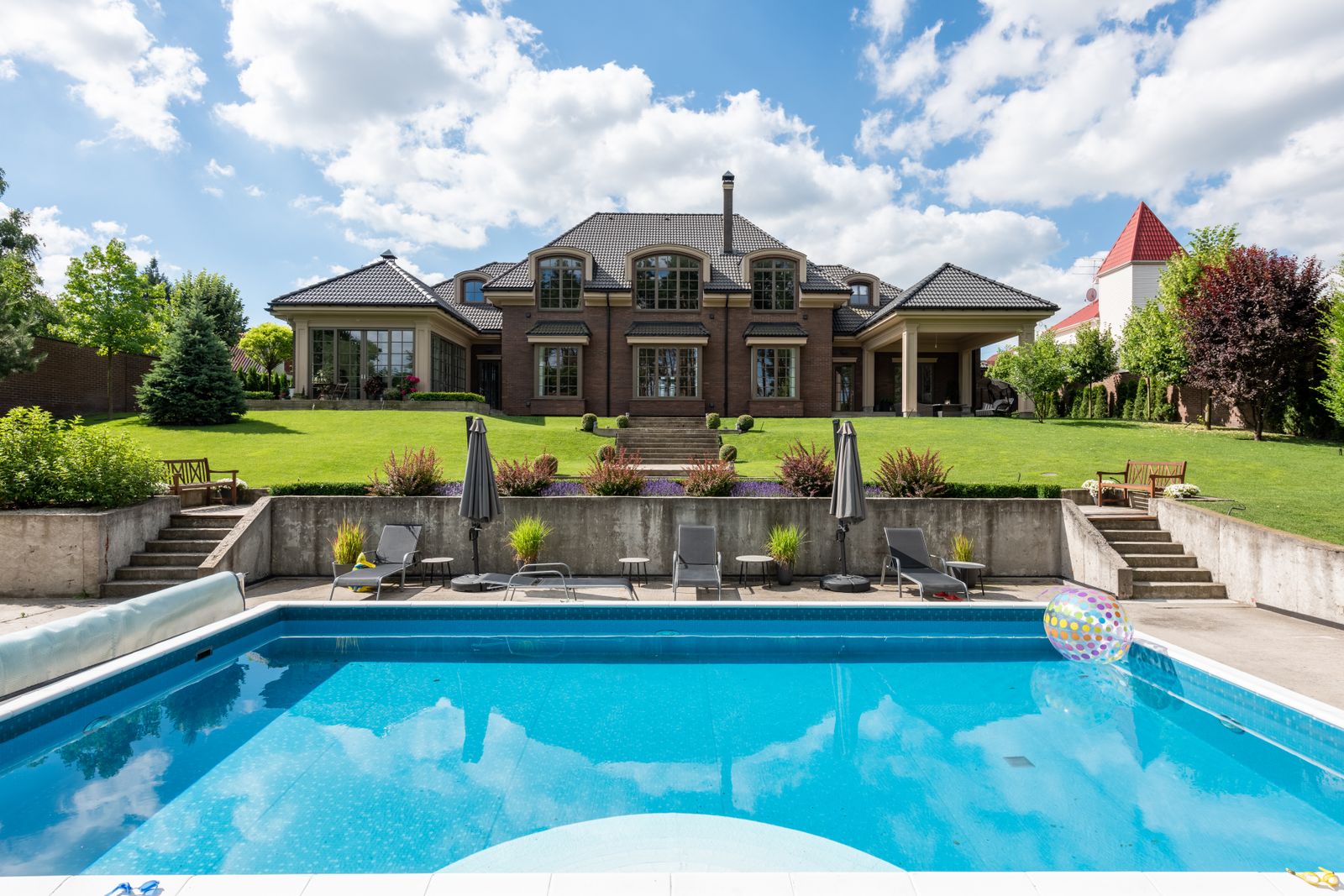 Pool Maintenance & Closing — Elite Custom Pools